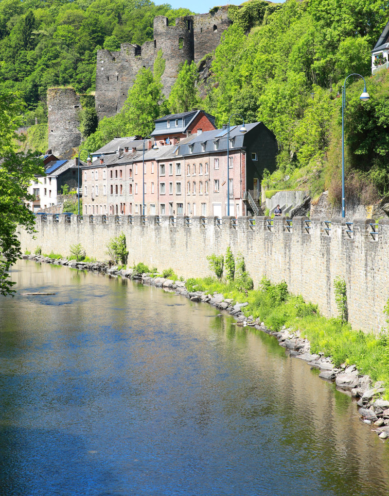 Ανακαλύπτουμε την κοιλάδα του Ουρθ, ένα κρυμμένο διαμάντι