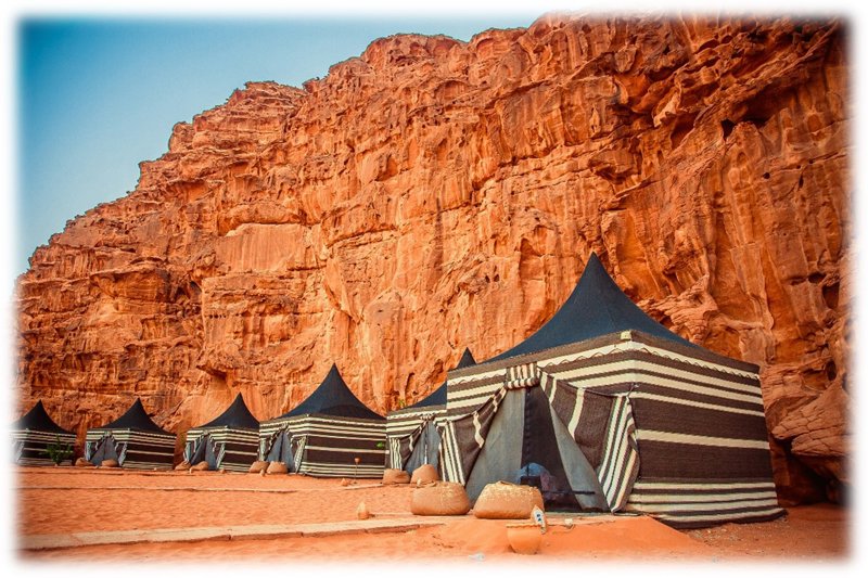 Ένα παιδί μετράει τ' άστρα... στην έρημο του Ουάντι Ραμ