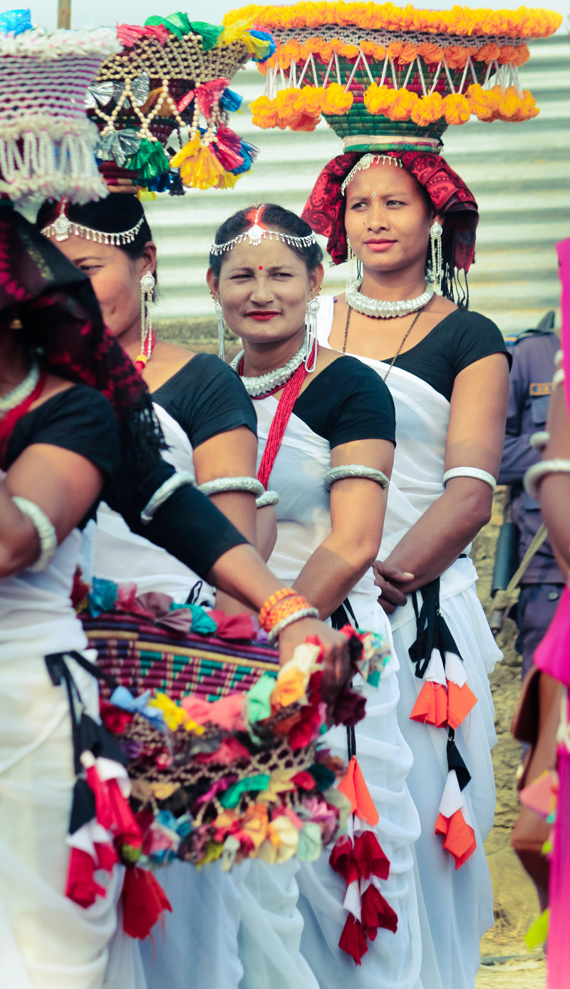 Επίσκεψη στη φυλή Τάρου