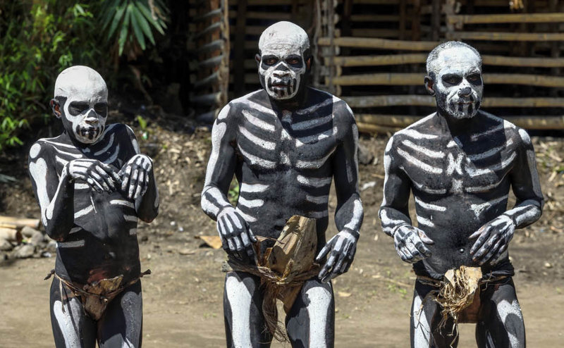 Η φυλή των σκελετών