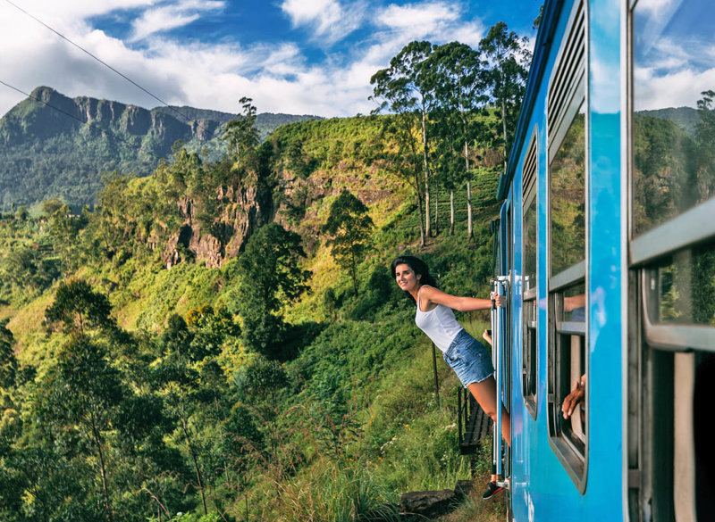 Σιδηροδρομική διαδρομή προς την Ελλα