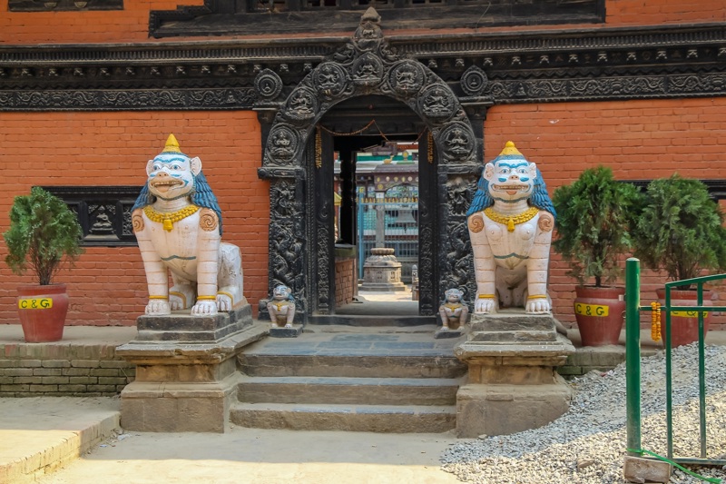 Ξενάγηση στο Κουμάρι Μπαχάλ