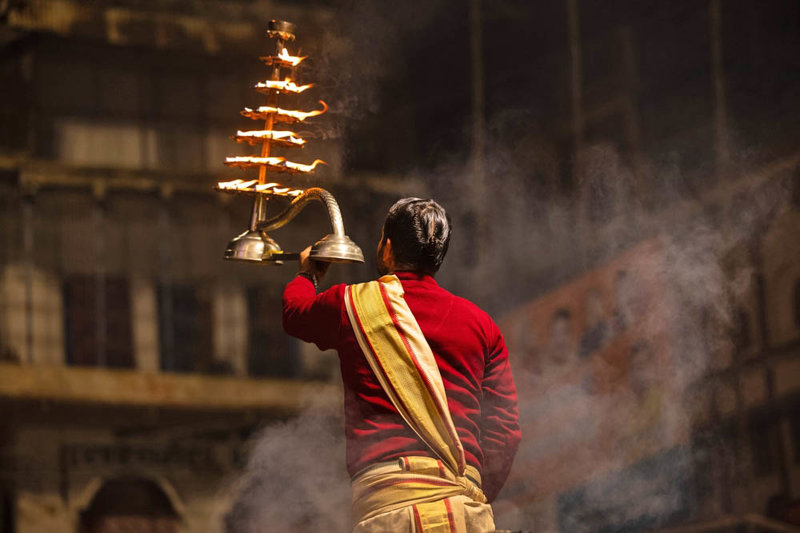 Τελετή Αάρτι, Βαρανάσι, Ινδία