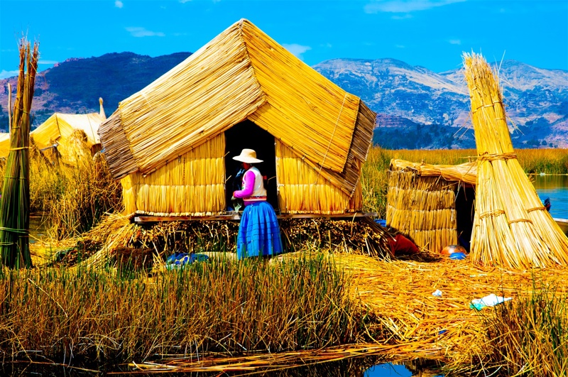 Νησιά Ούρος,Περού