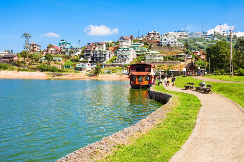 Γνωριμία με τη Νουβάρα Ελίγια