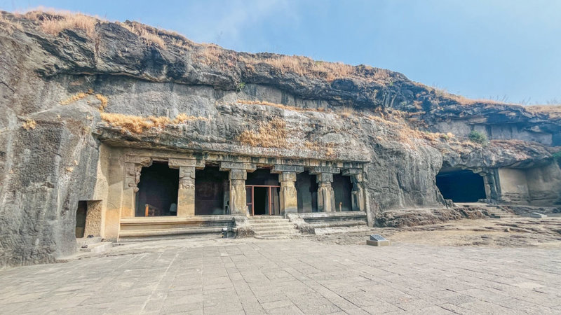 Η ιστορία των σπηλαίων 