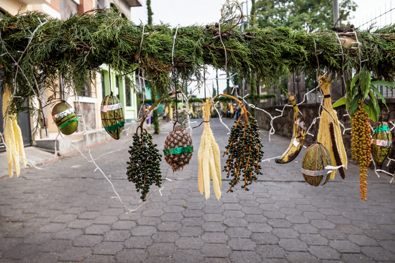 Σαντιάγκο δε Ατιτλάν και Μαξιμόν