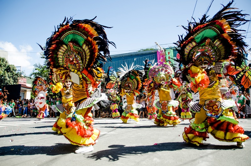  Φιλιππίνες με το Φεστιβάλ Σινουλόγκ 