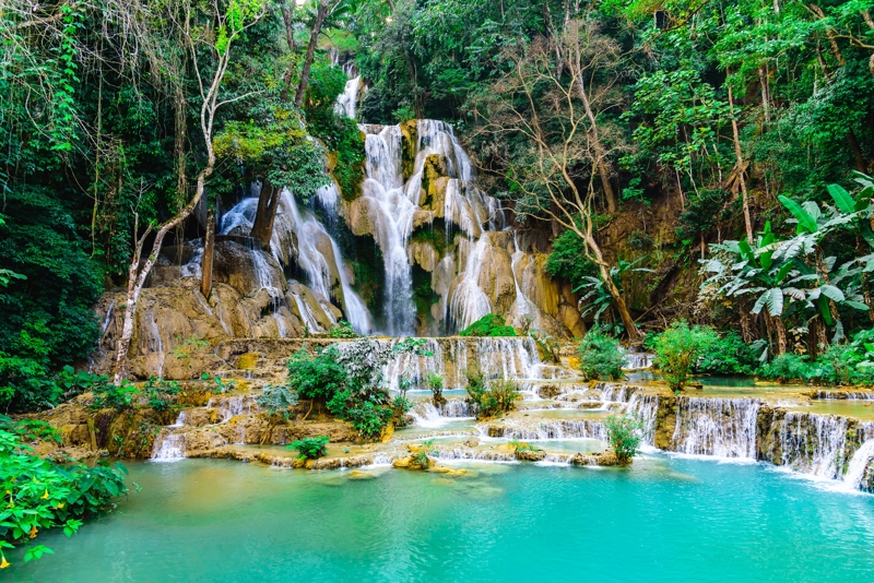 O μαγευτικός καταρράκτης Κουανγκσί