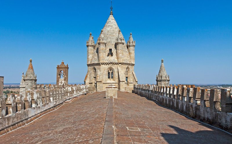 Έβορα: Η πόλη - μνημείο που θα σας ταξιδέψει στον χρόνο