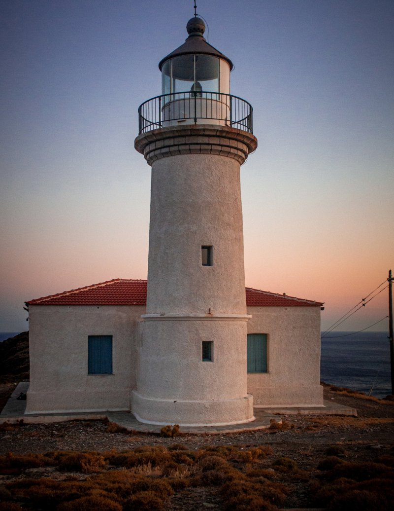 Γνωρίστε τα Ψαρά και τις Οινούσσες