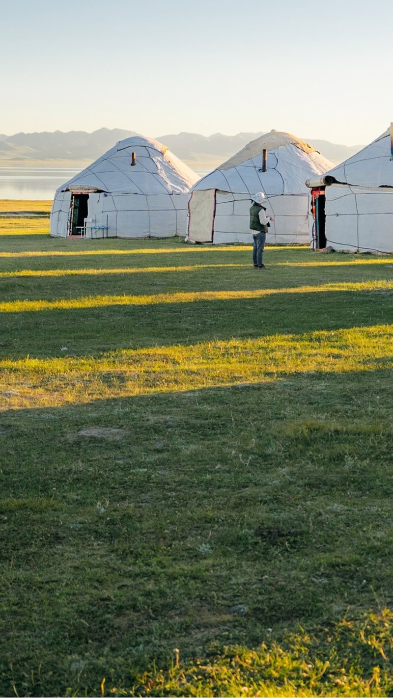 Διαμονή σε γιούρτα στη λίμνη Σονγκ Κουλ