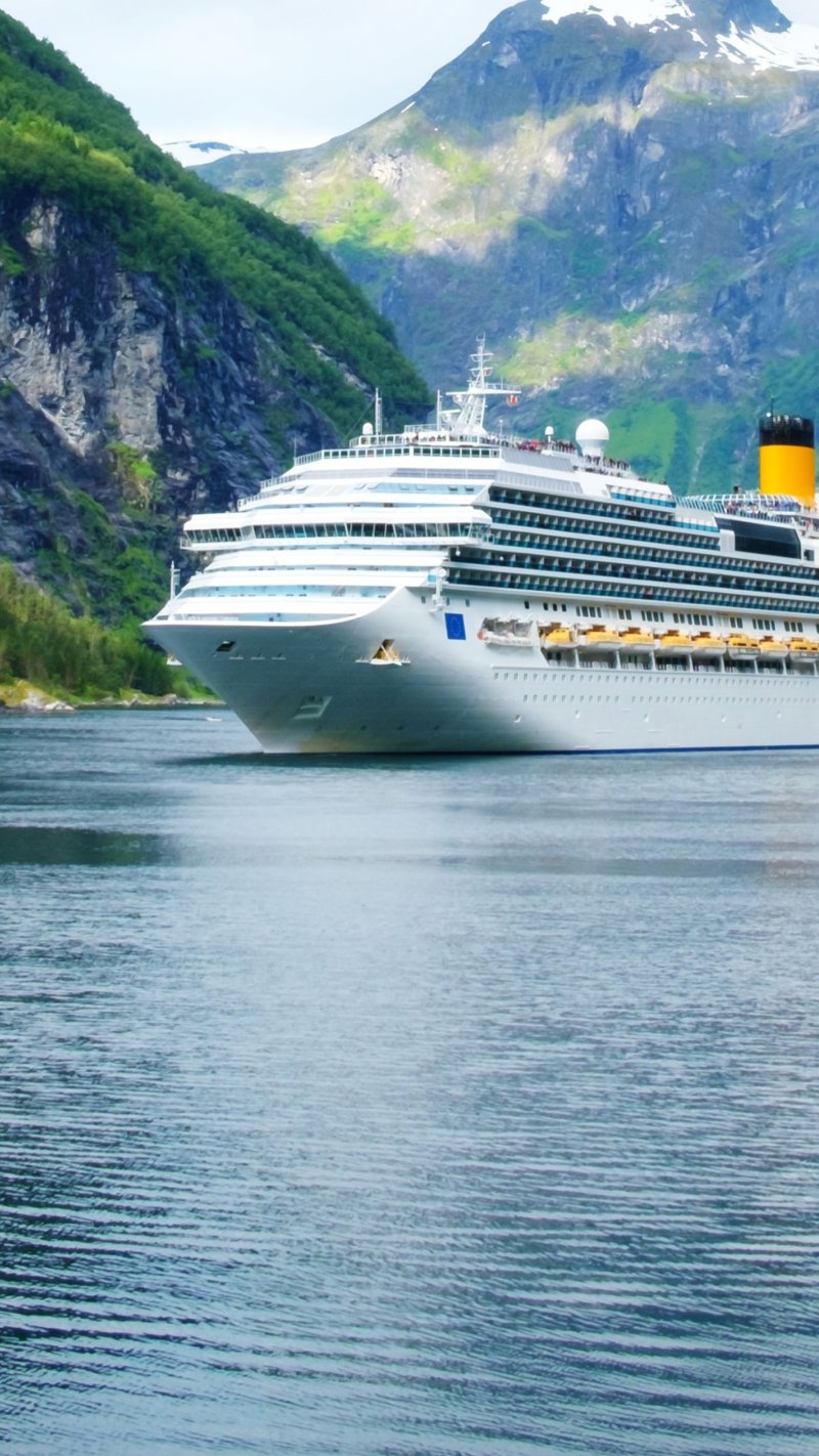 Ένα πολυτελές ταξίδι στα νορβηγικά φιορδ με το Costa Diadema