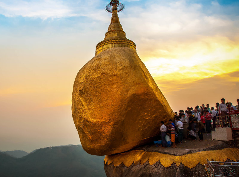 O διάσημος Χρυσός Βράχος 