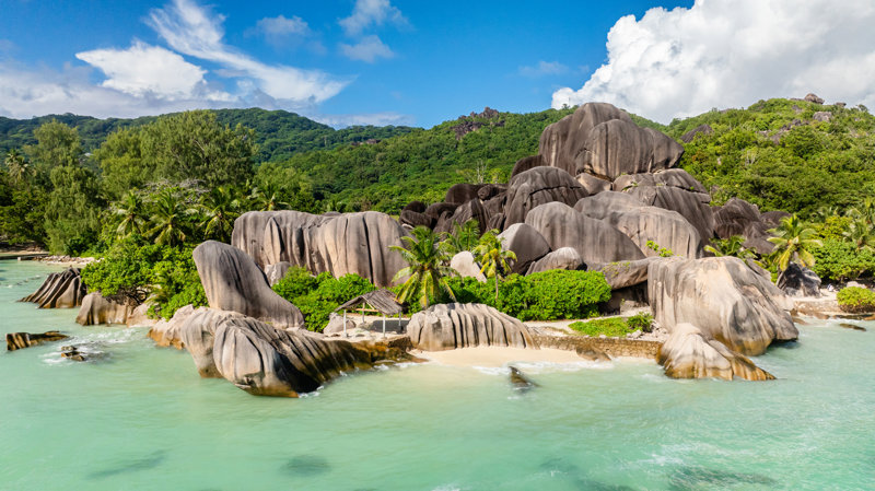 Παραλία Άνς Σορς ντ' Αρζέντ, Nησί Λα Ντιγκ 