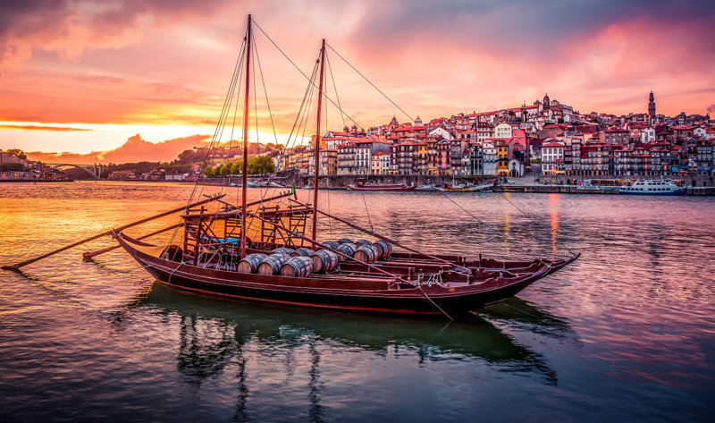Παραδοσιακό σκάφος στον ποταμό Δούρο, Πόρτο