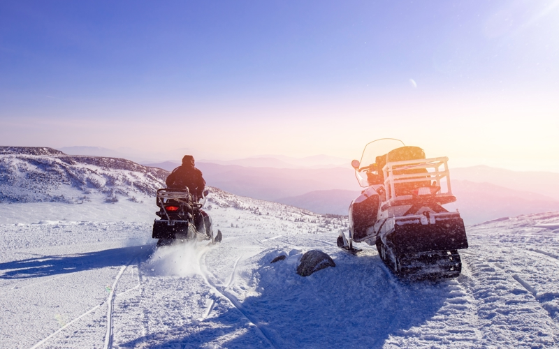 Διαδρομή με snowmobiles στον παγετώνα Λανγκγιέκιλ