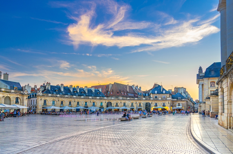 ΝΤΙΖΟΝ: Περιήγηση στην πόλη 