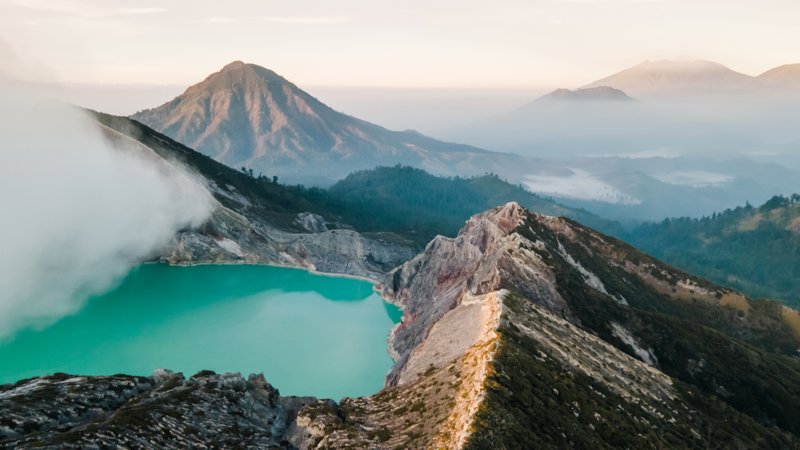 Θα δούμε την ανατολή στον κρατήρα του ηφαιστείου Ijen στο Μπρόμο