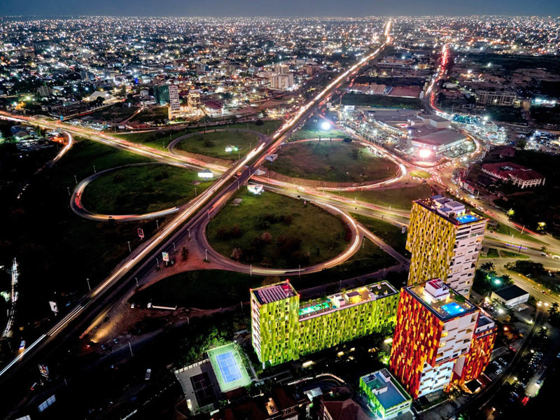 ΑΚΚΡΑ (ΞΕΝΑΓΗΣΗ) – ΤΖΕΪΜΣ ΤΑΟΥΝ – ΦΟΡΤ ΤΖΕΪΜΣ