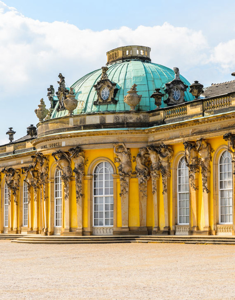 Πλούσιες ξεναγήσεις και επισκέψεις