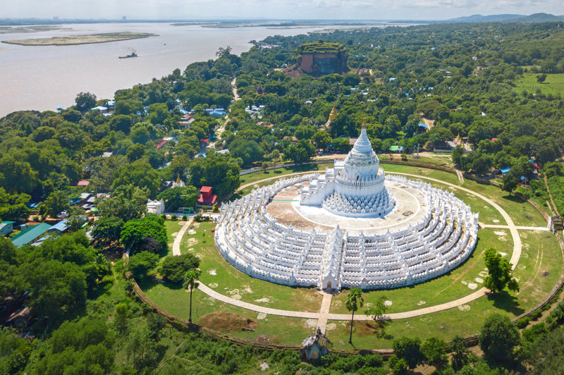 Λευκή Παγόδα, Μινγκούν