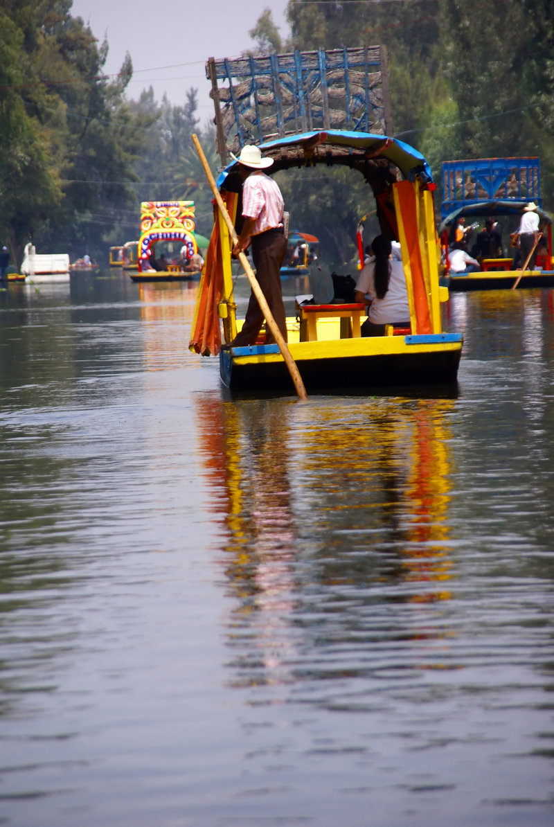Βαρκάδα στα κανάλια του Χοτσιμίλκο