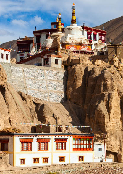 Επισκεφθείτε τη Μονή Λαμαγιούρου