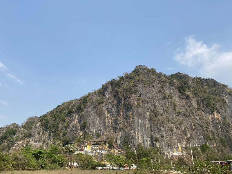 Οι εντυπωσιακές σπηλιές Bayint Nyi και Kaw Goon