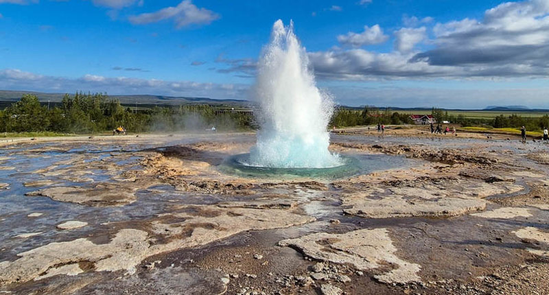 Η γεωθερμική περιοχή των Γκέιζερ