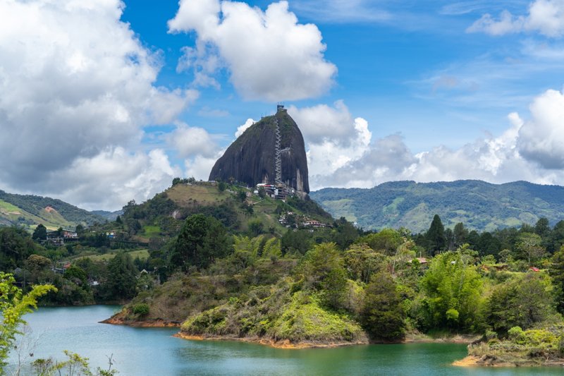 ΜΕΝΤΕΓΙΝ: ΕΚΔΡΟΜΗ ΣΕ ΓΚΟΥΑΤΑΠΕ & ΕΛ ΠΕΝΙΟΛ