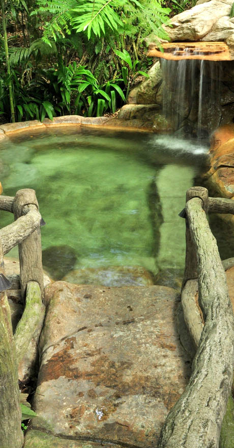 Απολαμβάνουμε τις θερμές πηγές Eco Termales 