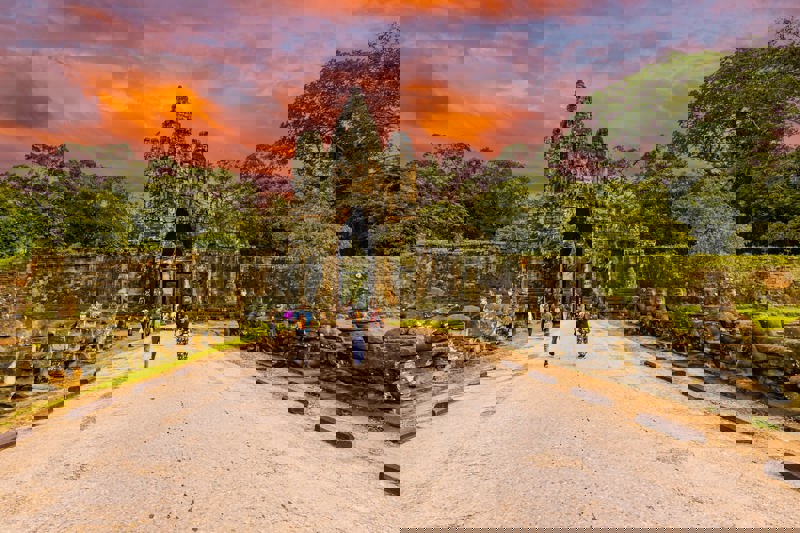 Τρείς διανυκτερεύσεις στο Σιέμ Ριπ