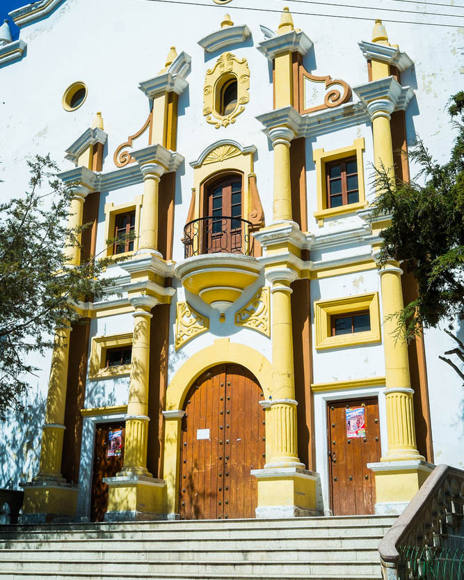 Ξεναγήσεις σε αποικικαές πόλεις 