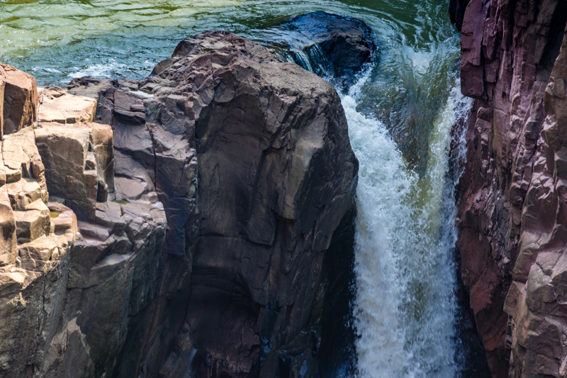 Εκδρομή με jeep στους καταρράκτες Ράνεχ Φωλς 