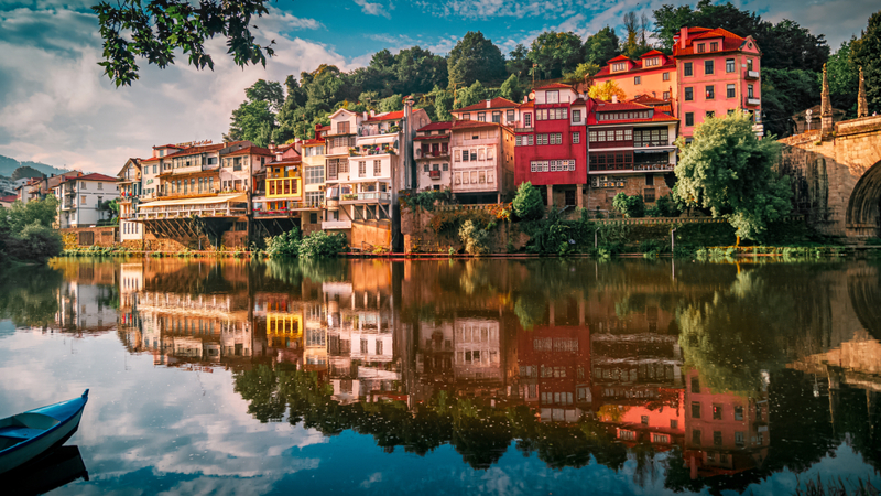 Ξεναγήσεις σε πανέμορφες παραποτάμιες πόλεις 