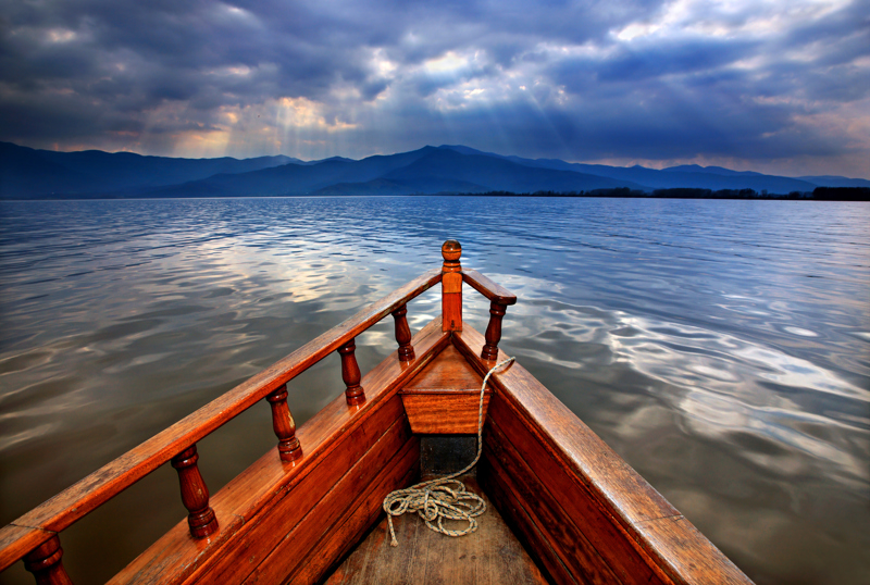 Βαρκάδα στην λίμνη