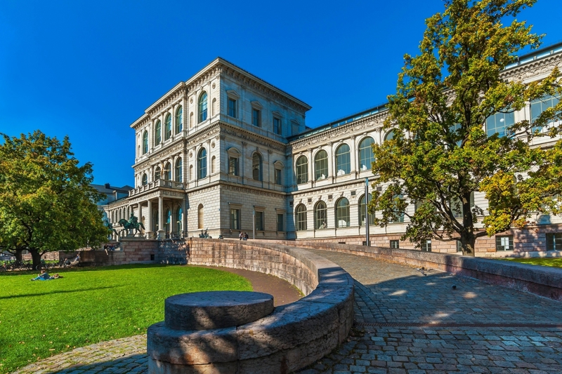 ΜΟΝΑΧΟ (περιπατητική περιήγηση)