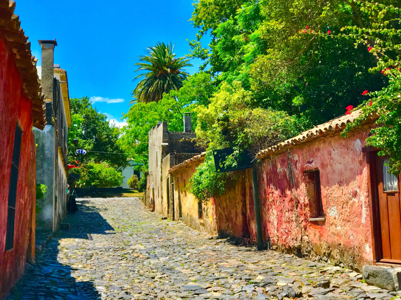 ΜΠΟΥΕΝΟΣ ΑΪΡΕΣ – ολοήμερη εκδρομή στην Κολόνια (Ουρουγουάη)