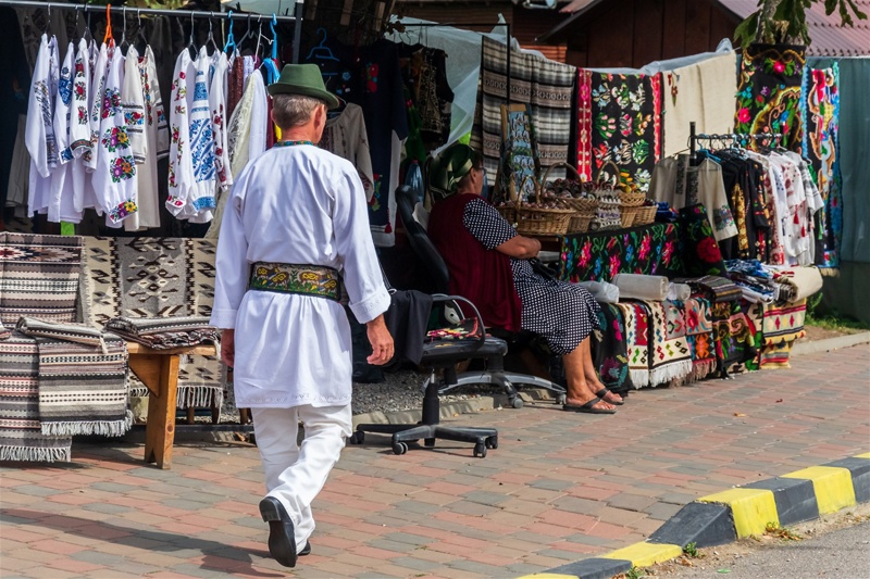 (Μ. Σάββατο): ΣΙΓΚΙΣΟΑΡΑ – ΓΚΟΥΡΑ ΧΟΥΜΟΡΟΥΛΟΥΙ (ΜΠΟΥΚΟΒΙΝΑ)