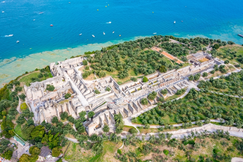 Τα μοναδικά σπήλαια Catullo