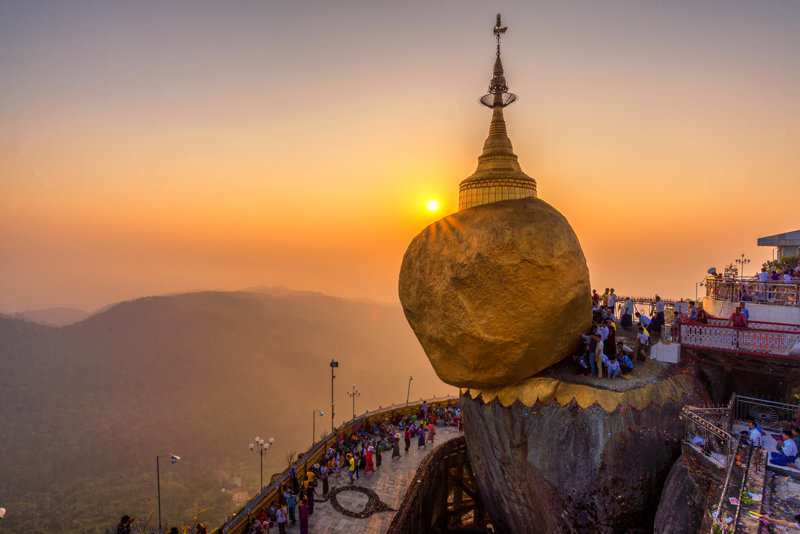 Θαυμάζουμε τον Χρυσό Βράχο