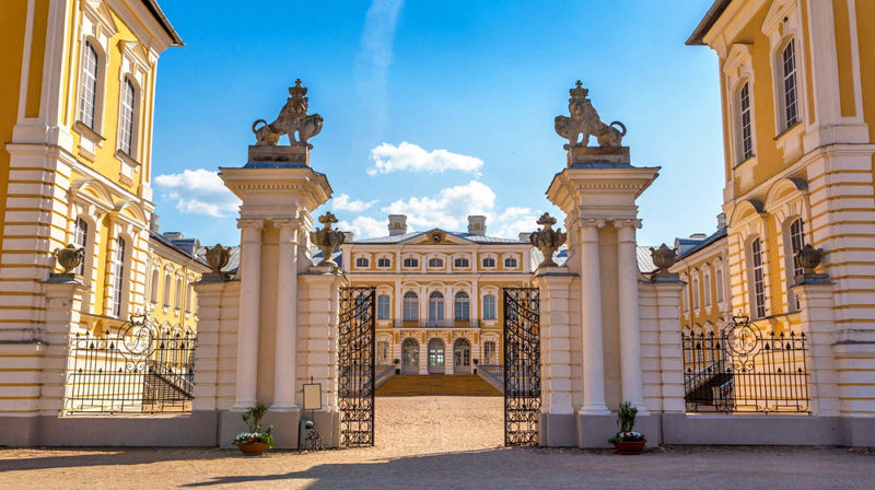 Τα ονειρικά ανάκτορα του Ρούνταλε