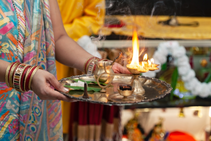 Παρακολουθούμε την τελετή Aarti