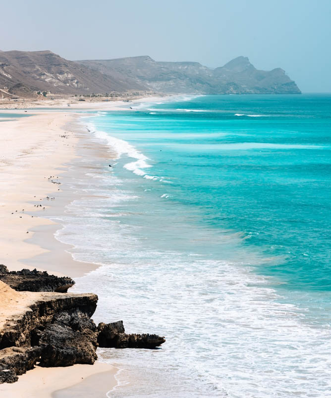 Περπατήστε στην εντυπωσιακή παραλία Μουγκσαΐλ 