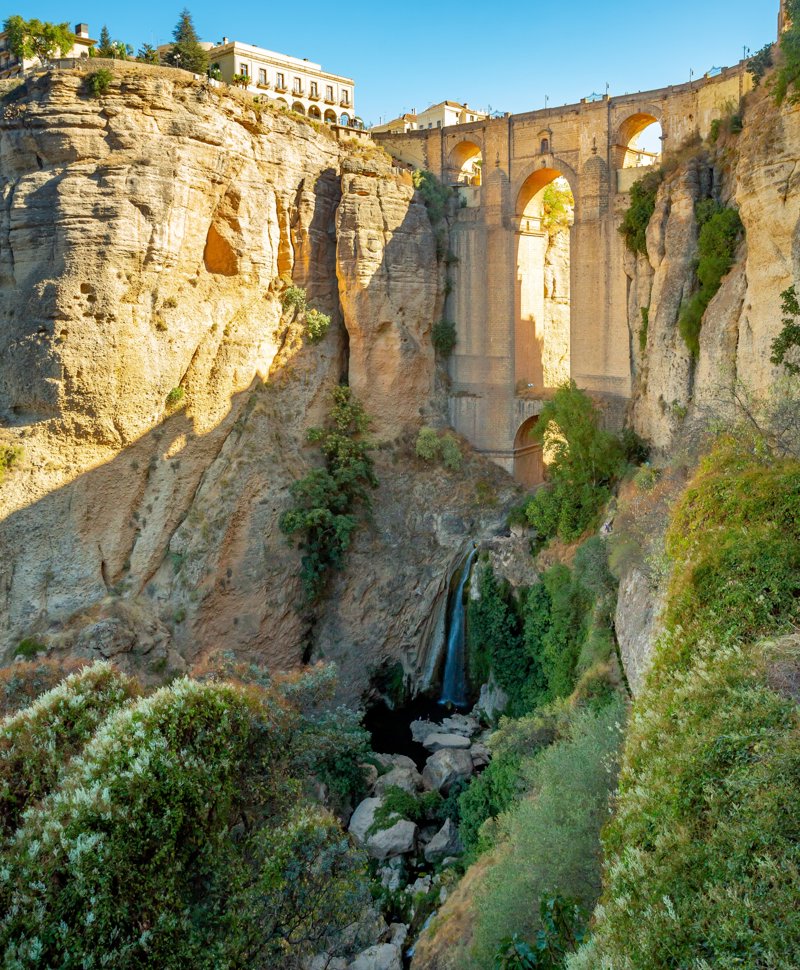 Διαμονή στην πανέμορφη και ακριβή Ρόντα