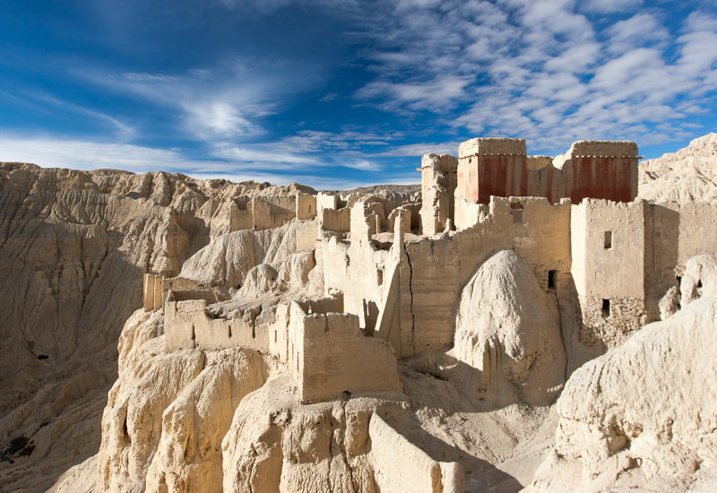 ΤΟΛΙΝΓΚ: ΗΜΕΡΗΣΙΑ ΕΚΔΡΟΜΗ ΣΕ ΤΣΑΠΑΡΑΝΓΚ & ΒΑΣΙΛΕΙΟ ΓΚΟΥΤΖΕ 