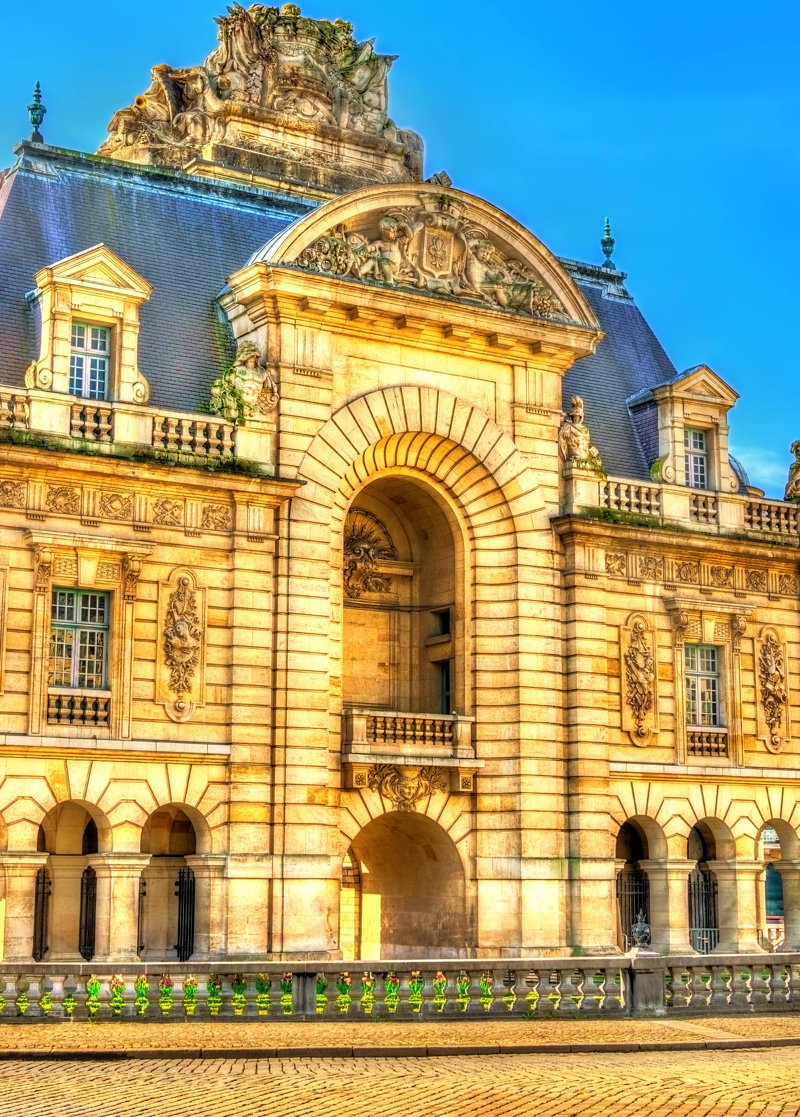 Περιλαμβάνεται εκδρομή στη Λιλ 