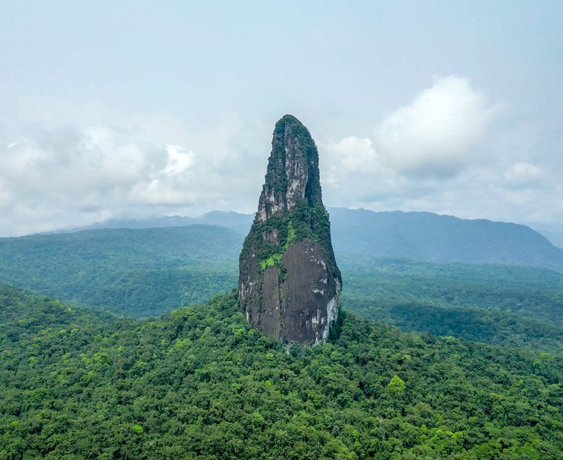 Pico Cão Grande, Σάο Τομέ