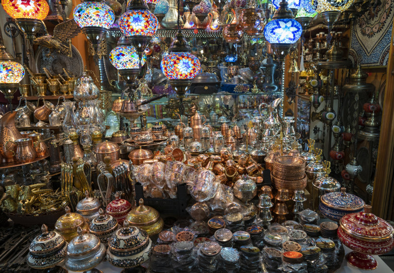 Παζάρι, παλιά χάνια, μπακλαβάδες και σερμπέτια